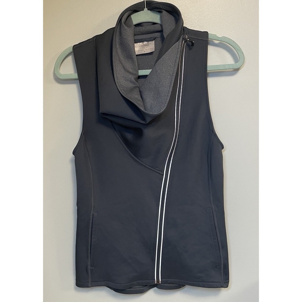 Calia by Carrie Underwood Limited Edition Scuba Full Zip Vest Size Small